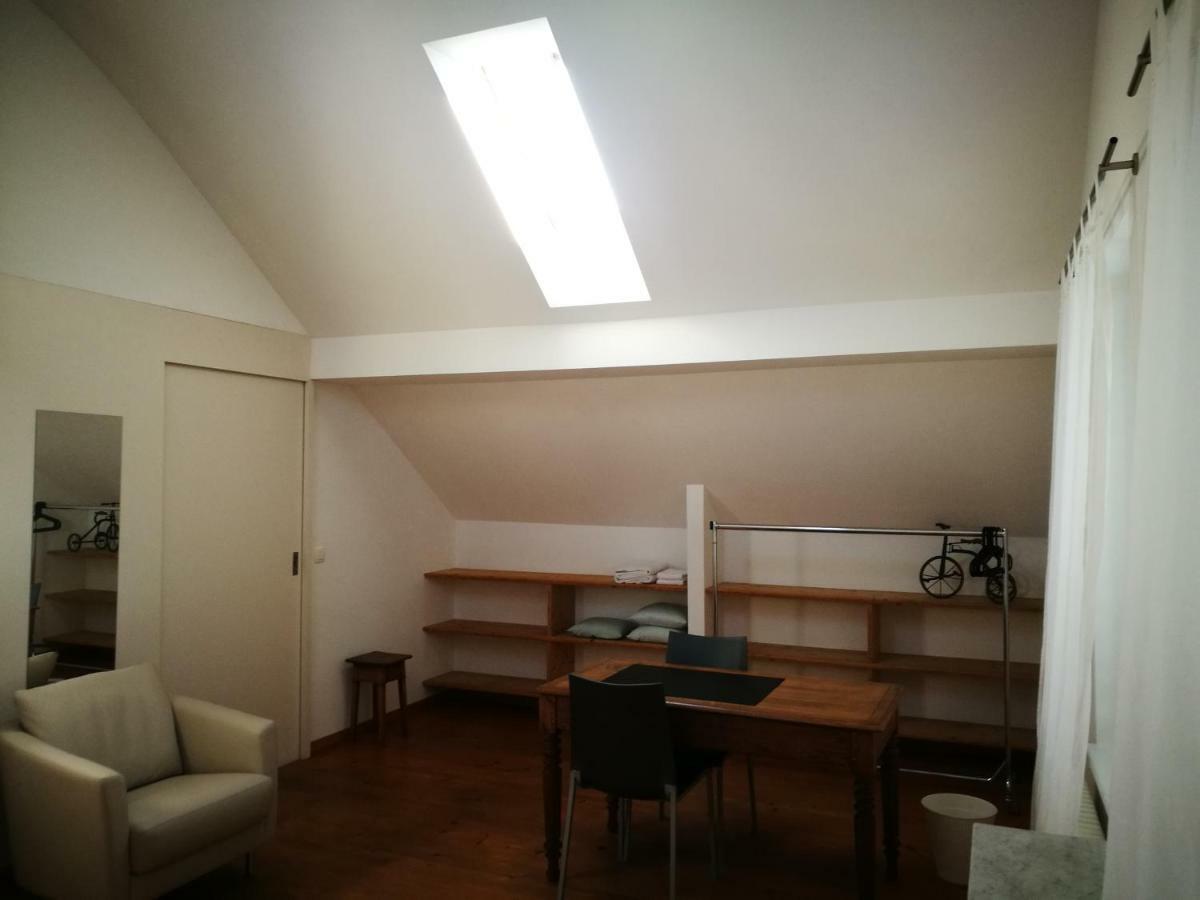 Rooms-Zimmer Neuhausen Am Rheinfall Exterior foto