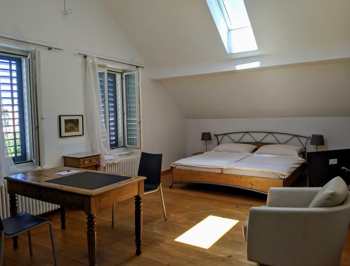 Rooms-Zimmer Neuhausen Am Rheinfall Exterior foto